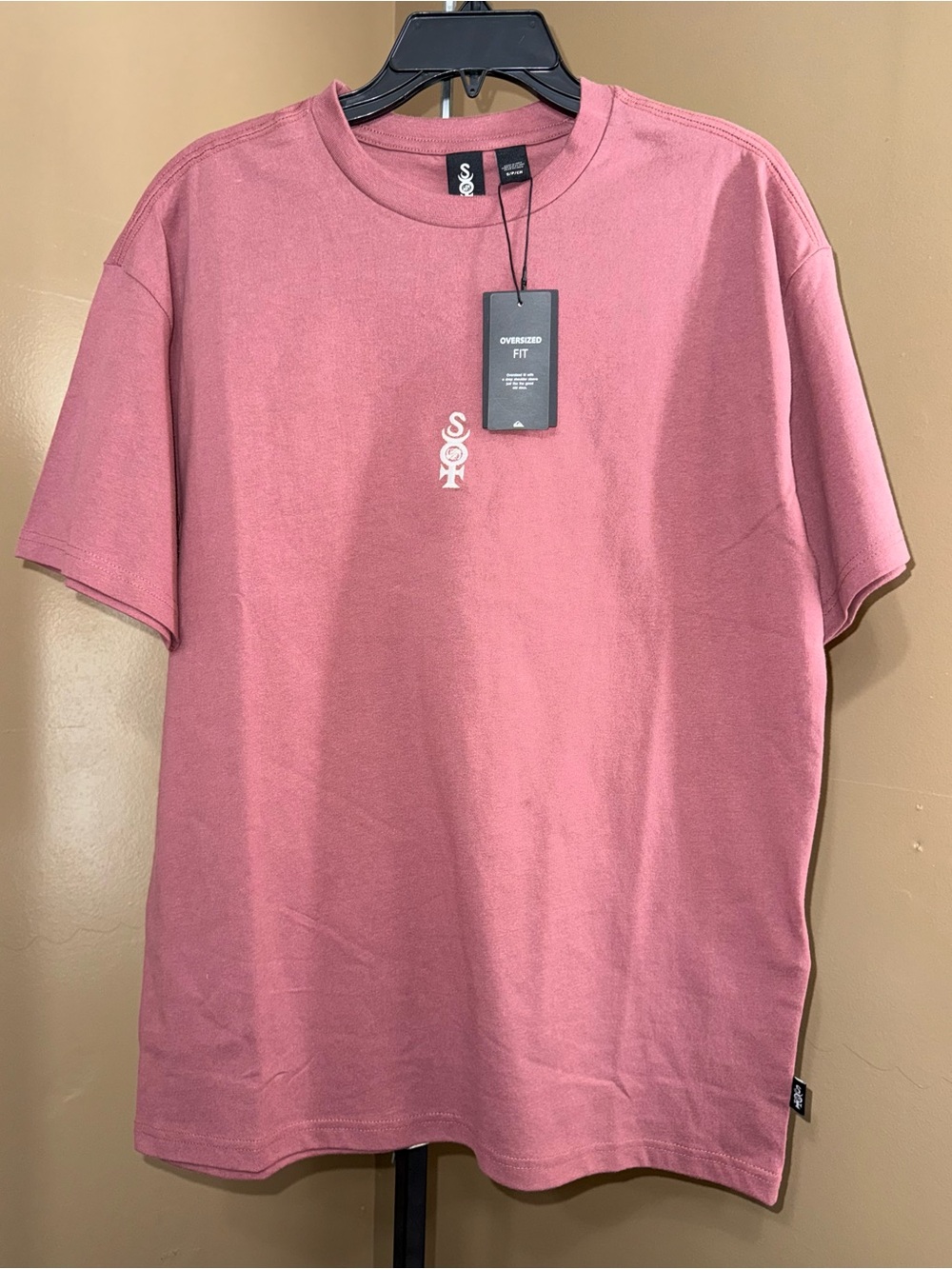 NWT Quiksilver Men's Dusty Rose Oversized Tee. Size Small.
